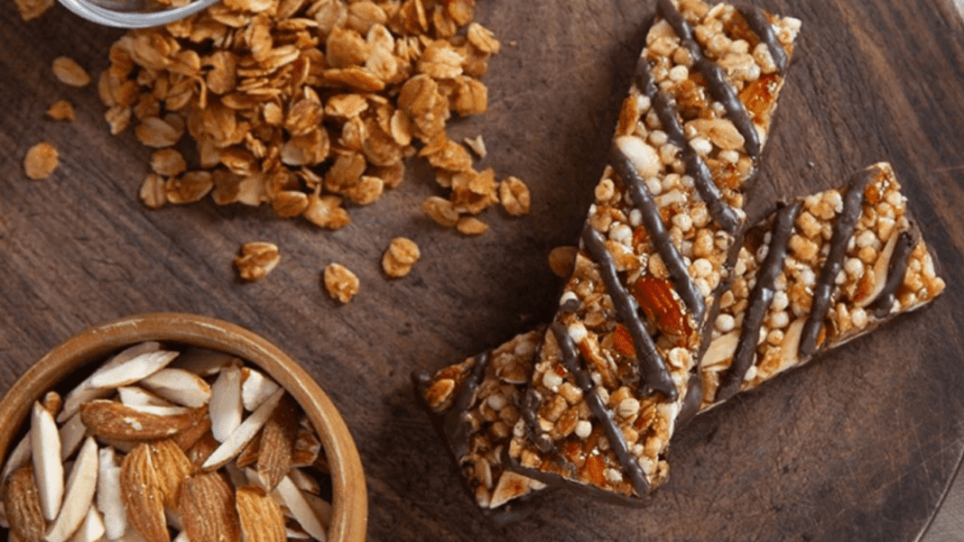 low-calorie oats-and-nuts bar
