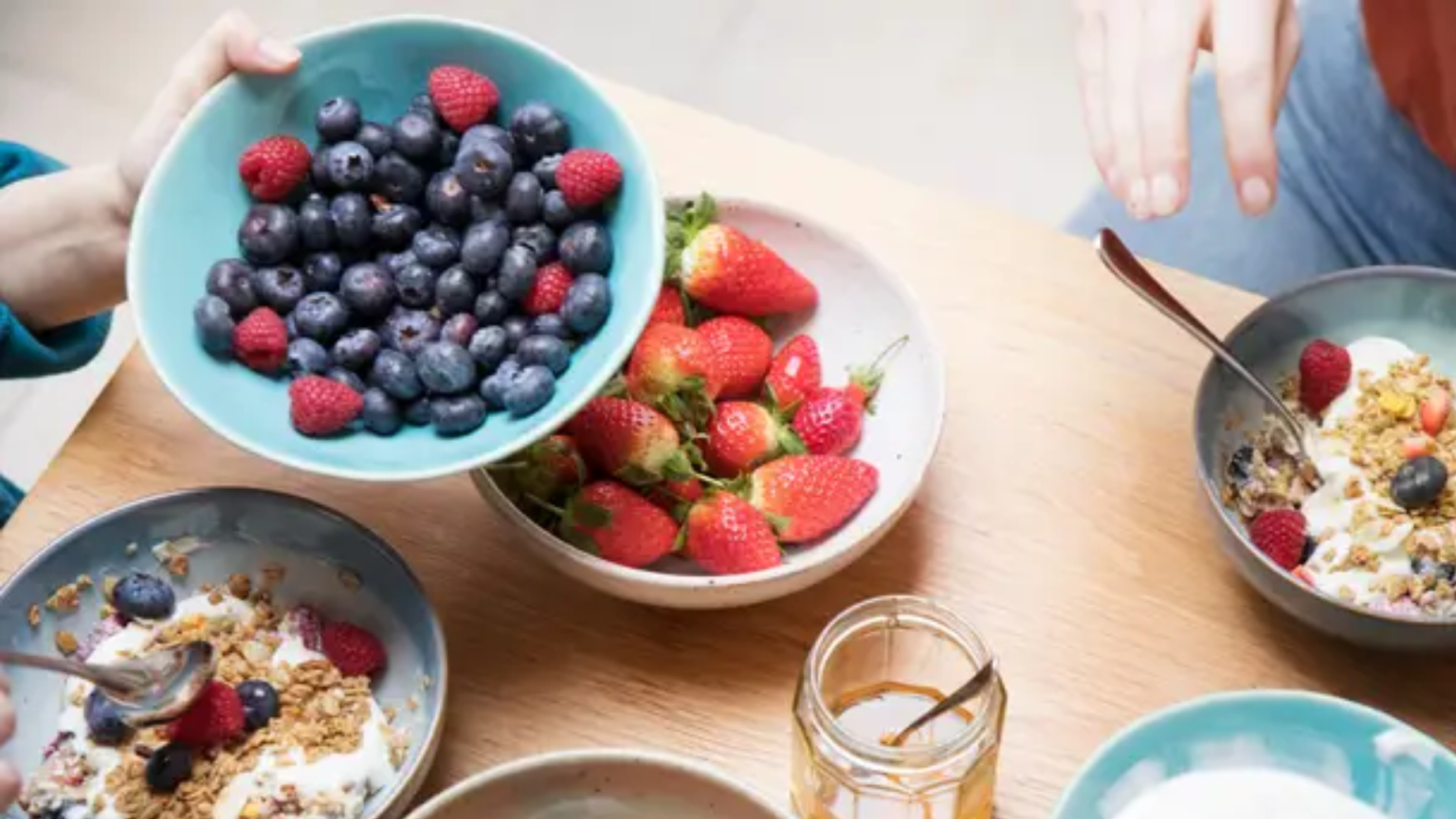 Nutrition Experts Reveal The 12 Best Lowsugar Fruits For Healthy