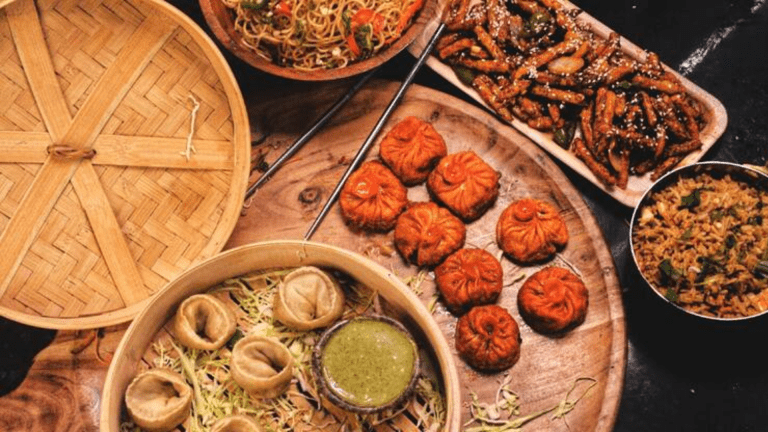 Craving good food in Noida? These 7 pocket-friendly eateries are a must-try for freshers! 
