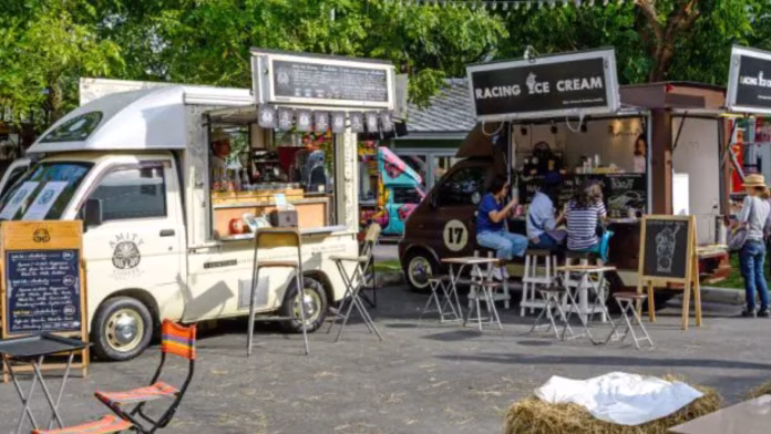 Mumbai's must-try eateries on wheels