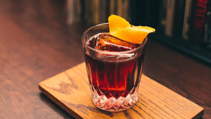 Cold Brew Coffee into Your Negroni Cold Brew Coffee into Your Negroni