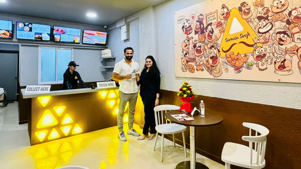 Samosa Singh Co- Founders Shikhar Veer Singh & Nidhi Singh at Thane outlet