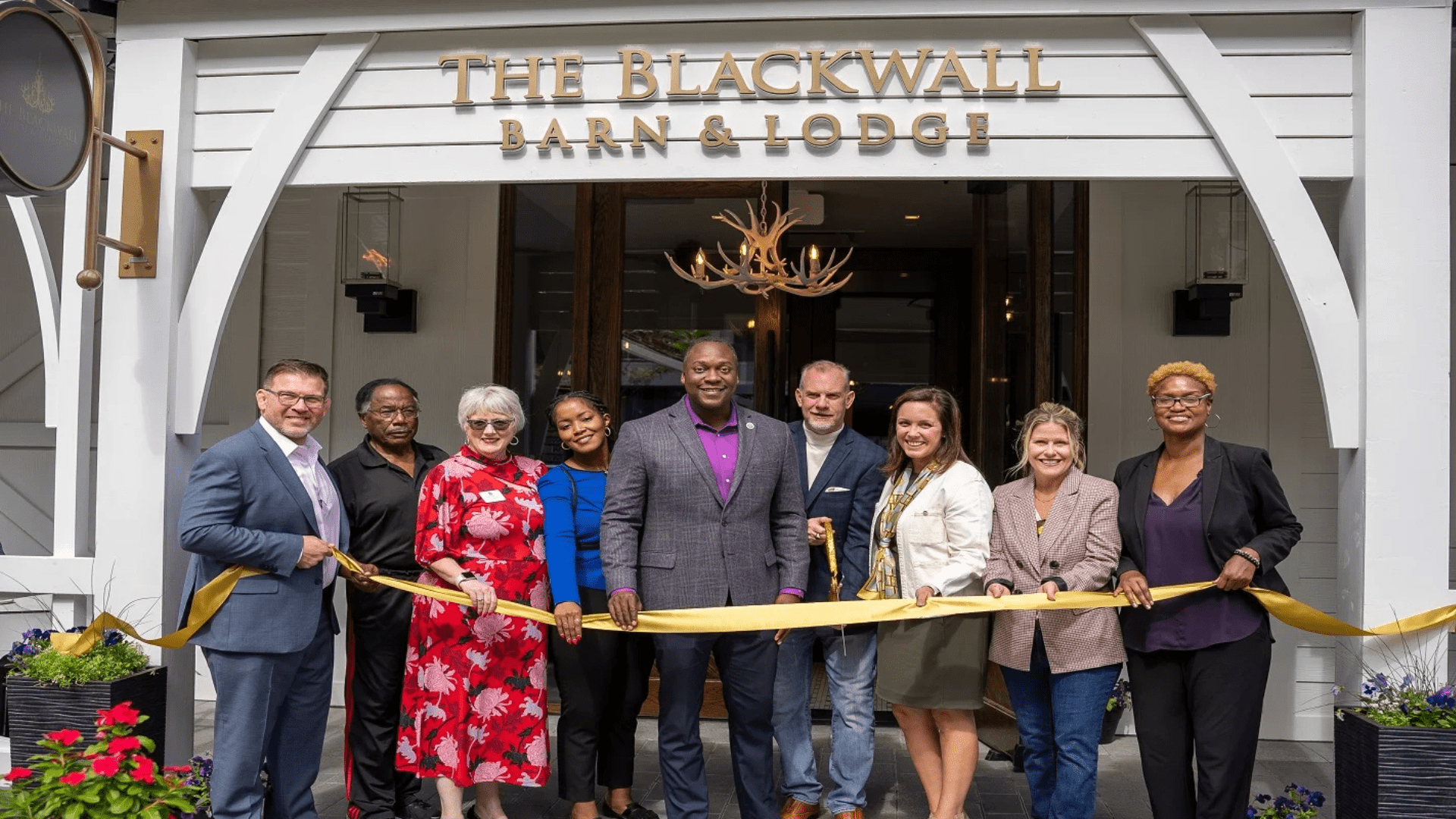 Titan Hospitality Unveils Second Blackwall Barn & Lodge Restaurant In ...