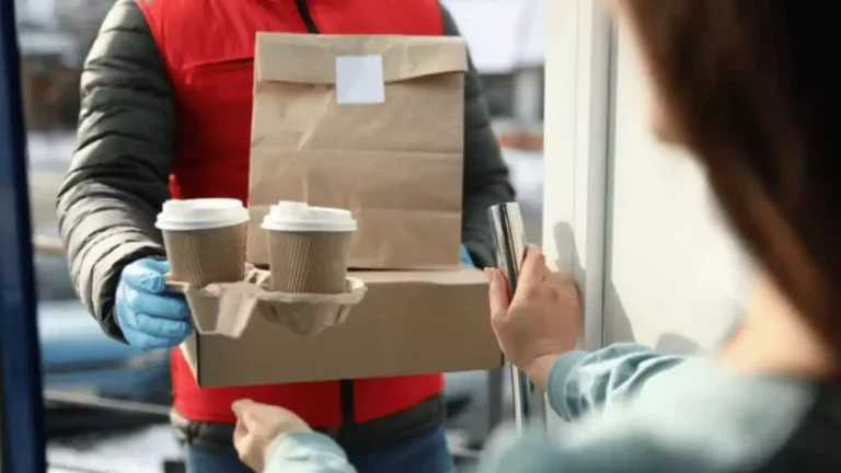 DoorDash and Uber Eats to stop pre-delivery tipping, promising improved delivery experience