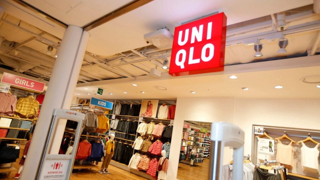 Image of uniqlo store